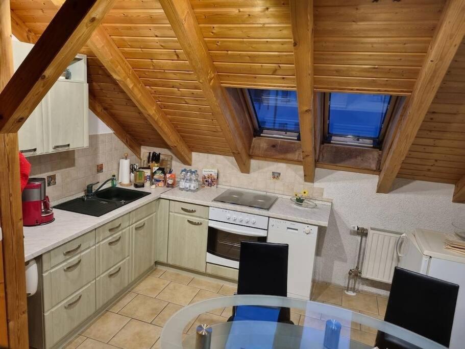 Gemuetliche Dachgeschosswohnung Erfurt Exterior foto